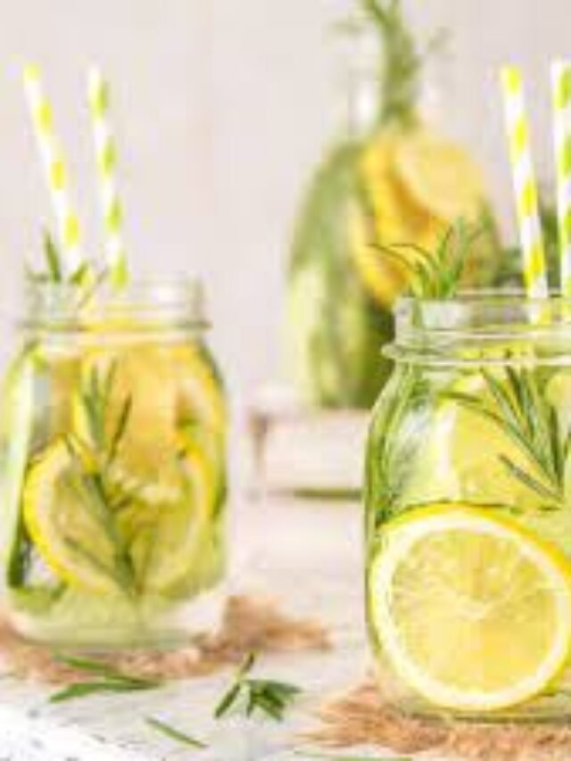 Read more about the article 5 Benefits of Drinking Lemon Water